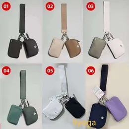 Schlüsseltaschen LL-Ketten Geldbörsen Outdoor-Karabiner Wanderkartentasche Campang-Schnalle Outdoor-Ausrüstung Gadgets Aufhängeflasche Multifunktions-Schlüsselanhänger