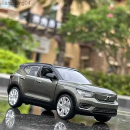 Diecast Model Cars 2021 Ny 1 32 Legering Volvo XC40 SUV Off-road Diecast Model Toy Cars Sound Light Pull Back Car Vehicle Toys for Children