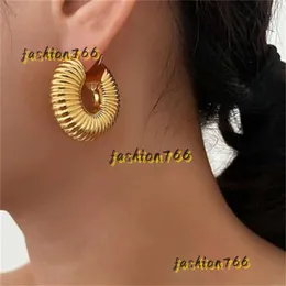 Stud 925 Silver Needle Modern Jewelry Metal Hoop أقراط 2024 New Trend Hot Belling Gold Color Fashion أقراط للنساء متاجر الهدايا للمجوهرات