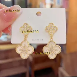 Stud Clover Designer Studri Clip Mother of Pearl Mids Size Ladies Earring Ear Ear Ring per 2024 Fashion Women Gift Store