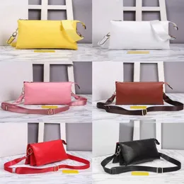 YY Designer Sling Cousin Clutch Bag Wallet Multi Color Handbag Purse Rem Cross Body Chain Late Fashion Two Shoulder Straps Embos189R