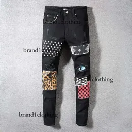 Джинсы Pantaloni Alla Moda Da Uomo с рваными буквами и отверстиями в стиле хип-хоп, мотоциклетные байкерские джинсы для мужчин, черные брюки