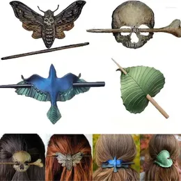 Klipy do włosów Gotycka śmierć ćma Skull Spin Hair Wing Wing Halloween Clip 2024 RETRO Punk Personality Sticks Akcesoria nakrycia głowy