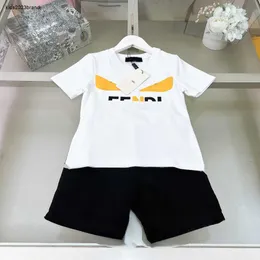 Novo bebê conjunto camiseta verão crianças fatos de treino tamanho 110-160 cm amarelo óculos padrão mangas curtas e shorts 24feb20