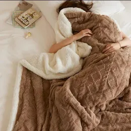 Blankets Cute Thickened Plush Blanket Soft Fleece Plaids For Bed Sofa Warm Mantas Throw Coral Velet Quilt Home Textile