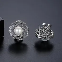 Orecchini a bottone LUOTEEMI Dichiarazione di zirconi cubici unici Perla intarsiata simulata Moda alla moda per le donne Festa Moda quotidiana