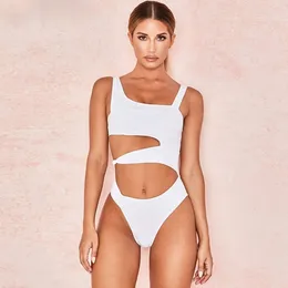 2024 Kvinnor Sexiga designers Bikini White One Piece Swimsuit Skuren ut badkläder Push Up Bathing Suits Beach Wear Swimming For Women