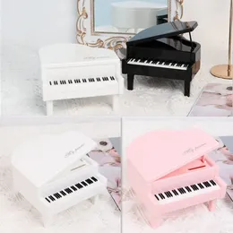 Sunshine Born Pography Props Lovely Mini Piano för Studio Full Moon Shooting Accessories Baby Po Decoration 240220