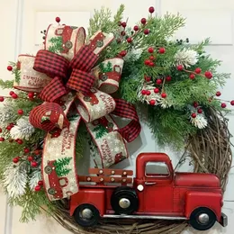 Fiori decorativi 2024 Decorazione natalizia Corona di camion rossa Porta appesa alla finestra della fattoria Fiocco anteriore Berry Winter