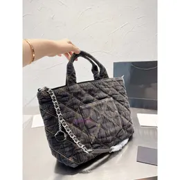 Tote Çanta Tasarımcısı Küçük Koku Denim Butot Çanta Chaneles İşlemeli Tek Omuz Taşınabilir Çapraz Happed Rhombus Zincir Under Emfed Çanta Şık Alışveriş Çantası