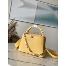 10A En Kaliteli Tasarımcılar Kadın Çanta Kapufları BB Omuz Çantası Tote Kadın Lüks Deri Demir Koruma Çantası Crossbody Bag