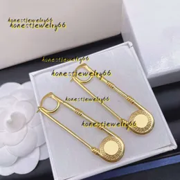 Stud Stud Womens Designer Gold Earring Luxury Earings Jewelry Fashion Earrings Pandant Womans Jewelry Hoop Earring Stud Jewellry Accessories Gift 2024