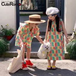 Conjunto de roupas combinando para a família, conjunto de roupas de verão para meninos, vestido de menina, estilo coreano, shorts listrados contrastantes, saia sem mangas, roupas combinando para a família, visual de irmão