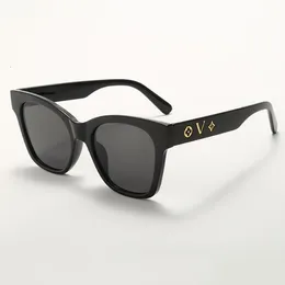 Sunglasses women men designer Good Quality Fashion metal Oversized sun glasses vintage female male UV400