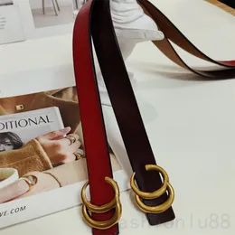 أحزمة الفاخرة الرفيعة الفاخرة أزياء حزام جلدي للمصمم للرجال مواد ناعمة مريحة Cintura نقية اللون