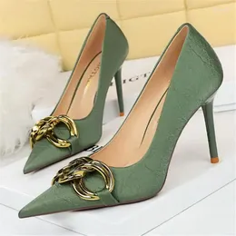 Sukienka butów kobiet 7,5 cm 9,5 cm wysokie obcasy pompki Lady Metal Sieć Low Nightclub Slim Fit Party Green Office Prom