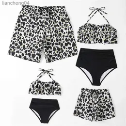 Roupas combinando para a família 2023 Maiôs de leopardo Roupas combinando para a família Olhar babados Mãe Filha Roupa de banho Mamãe e Eu Roupas Pai Filho Calções de banho