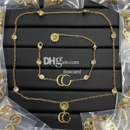 Golden Chain Halsband Armband Luxury Double Letter Plated Necklace Set med Box Designer Charmiga armband Halsband smyckesuppsättningar