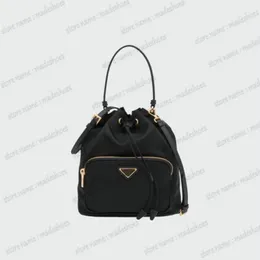 Черные сумки на ремне Duet на шнурке, нейлоновая сумка-мешок, женская металлическая треугольная сумка через плечо с логотипом из нейлона для женщин, с логотипом Fab301n