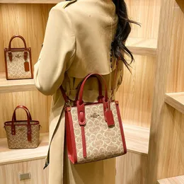 Evening Bags 2024 Famaous Women Bag High-Grade Crossbody Tote Fashion All-Match Commuter Handbag Shoulder