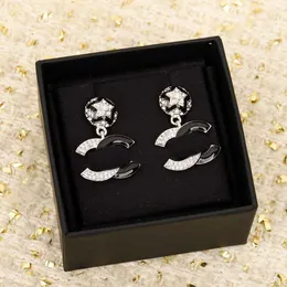 Orecchino a bottone di qualità di lusso con diamante e smalto di colore nero per il regalo di gioielli da sposa da donna con scatola per francobolli a forma di stella PS3554