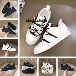 2024 Designer Mens Trainers Treakers Dams Sneakers Buty Chaussures Luxe Espadrilles Scarpe Firmate 3JC3