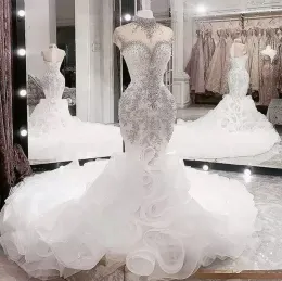 Arabiska plus storlek aso ebi lyxiga pärlstav kristaller sjöjungfru bröllopsklänningar ren hög hals organza ruffles brudklänning