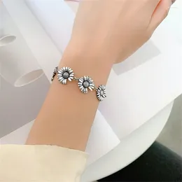 Charm Bracelets Vintage Plant Sun Flowers The little Daisy Blossom Adjustable For Women Lady Tibetan Silver Ethnic Small Daisies Bangles