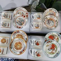 Zestaw designerskich sztućców, europejski w stylu europejskim nowoczesna i świeża para, ceramiczna zachodnia kość płytowa, stek w stylu chińskim, dekoracyjny kubek na sztućce set04