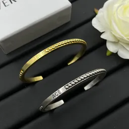 Designer bracelet casual ladies open bracelet luxury vintage letter design free adjustable high quality bracelet