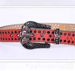 Charmiga BB -designbälten skeletthuvud lyxbälte för män Gemstone Full Rhinestones Cinture Practical Birthday Party Presents Women Belt Attraktiv YD024 C4