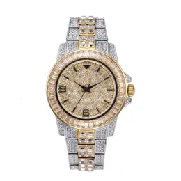 Iced Out Watch Quartz Gold Hip Hop -handledsklockor med Micro Pave CZ rostfritt stål Raffinerat armbandsklocka timmar279q