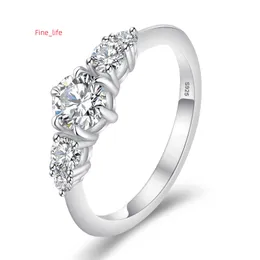 KRKC grossistsmycken VVS1 925 Sterling Silver Wedding Bands Lab Diamond Rings Moissanite Stapelbar förlovningsring för kvinnor