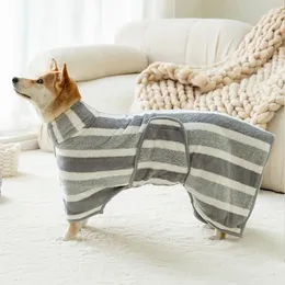 Abbigliamento per cani Accappatoio Asciugamano ad asciugatura super veloce Accappatoio regolabile Cappotto per asciugare animali domestici Assorbente per gatti di taglia grande, media e piccola