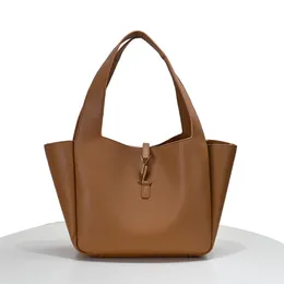 Designer bag hot new style Bea tote bag large capacity high quality genuine leather handbag fashion shoulder bag travel bag wholesale D0015