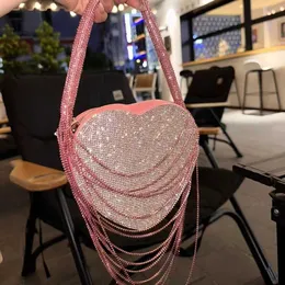 Axelväskor 2024 Ny produkt nisch ins diamant Tassel Chain Beautiful Girl Love Full Handbag 240427