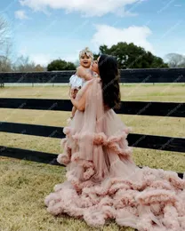 Casual klänningar lyxigt långt tåg moderskap Po Shoot Ruffles med stor båge fluffig tyll graviditet brudklänningar