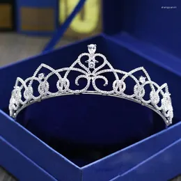 Saç klipsleri parlak kalp düğün aksesuarları lüks kadınlar berrak kristal gelin tiaras coronas de bodas hediye