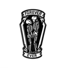 Love You Forever Couples Skeleton Pin Forever Ever Ever Black Coffin Brooches Hat Backpack Lapel Enamel Pin Balentine Day Gift7467571
