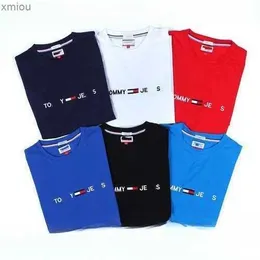 Tasarımcı Lüks Klasik Marka Tom T Shirt Erkek ve Kadın T Shirt Pure Pamuklu Baskılı Mektup THE SATILI TSHIRT Yaz Yüksek Kaliteli Moda Polo Shir PBM5