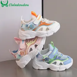 Ao ar livre 13.515.5cm da criança meninos meninas malha tênis oco sapatos esportivos para crianças menina menino sola macia escombros bebê bonito sapato casual tamanho 6