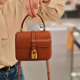 Çantalar çanta celilines triomphee klasik lady cüzdan deri kadın 2023 kilitli katman postacı benzersiz bir omuz crossbody flip