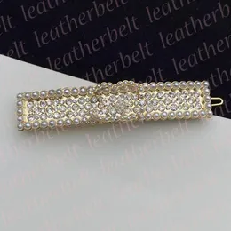 Kvinnor Rhinestone Barrettes Luxury Pearl Letter Hair Clips Women Girl Designer Square Elastic Barrettes Hairpin