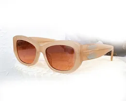 نظارة شمسية مصممة فاخرة مصممة للسيدات العصرية درع النظارات العتيقة للإناث من الذك