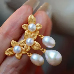 Jewelry Designer's new pearl water drop brooches for women inlaid with ancient gold craft flowers gentle atmosphere jewelry