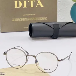 Ny Model Lens Metal Rimless Fashion Solglasögon Male Driving Glasse Decoration High Quality Designer 18K Gold Frame UV400 Sun Lasses Woman Size Dita