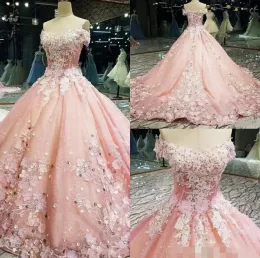 Rosa Quinceanera Vestidos Mais Novos 3D Floral Applique Flores Artesanais Frisadas Fora Do Ombro Mangas Curtas Prom Formal Vestido de Baile de Noite BC12980