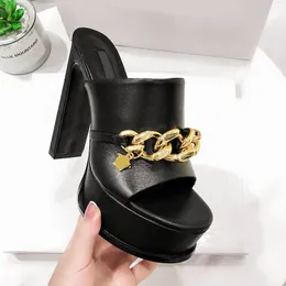 Calfskin Platform Mules Slide Slide Woman Shoes Square-Toe Women Designer Sandals Summer Beach Stiletto High Heeled Slippers Mule Luxury Hardware Dress Shoes