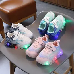 Athletic Outdoor Autumn Baby Led Sports Shoes for Boys Breathable Light Up Sneakers Girls Soft Sole Lighting Running Shoes Kids Luminous ShoesL2401