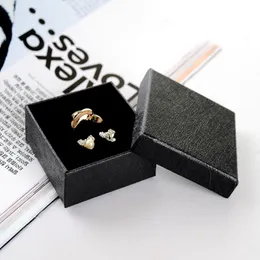 Seven Seven 6 36 32 3cm Classic Black Jewelry Ring Box Bucelet Paper Paper Carning Pendant Display مع Sponge215J